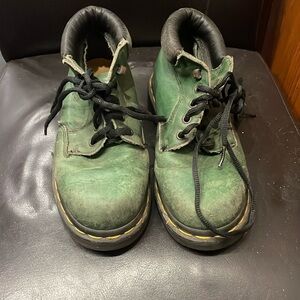 Youth Doc Martins 34 short boot *made in England**